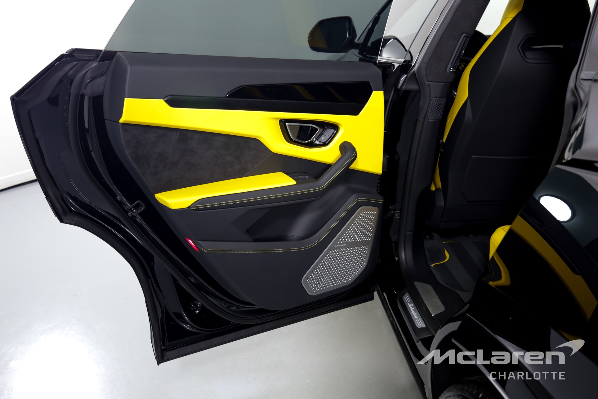 Used 2022 LAMBORGHINI URUS | Charlotte, NC