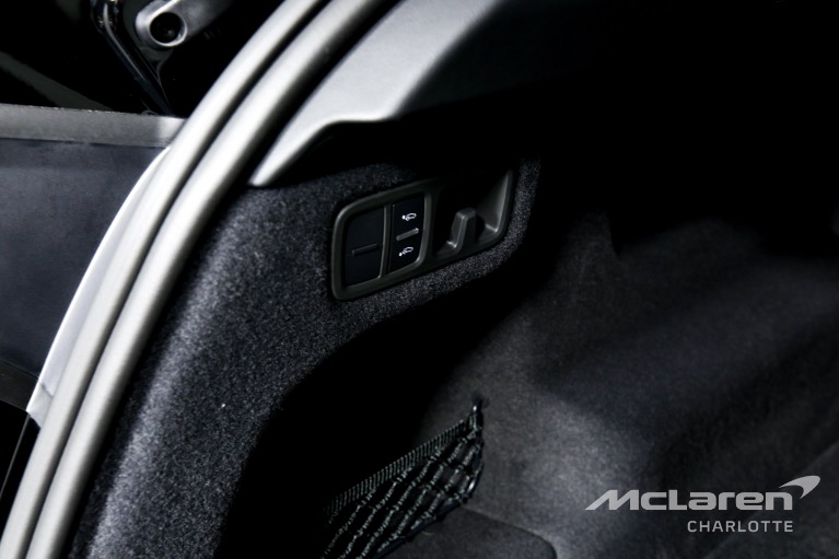 Used-2022-LAMBORGHINI-URUS