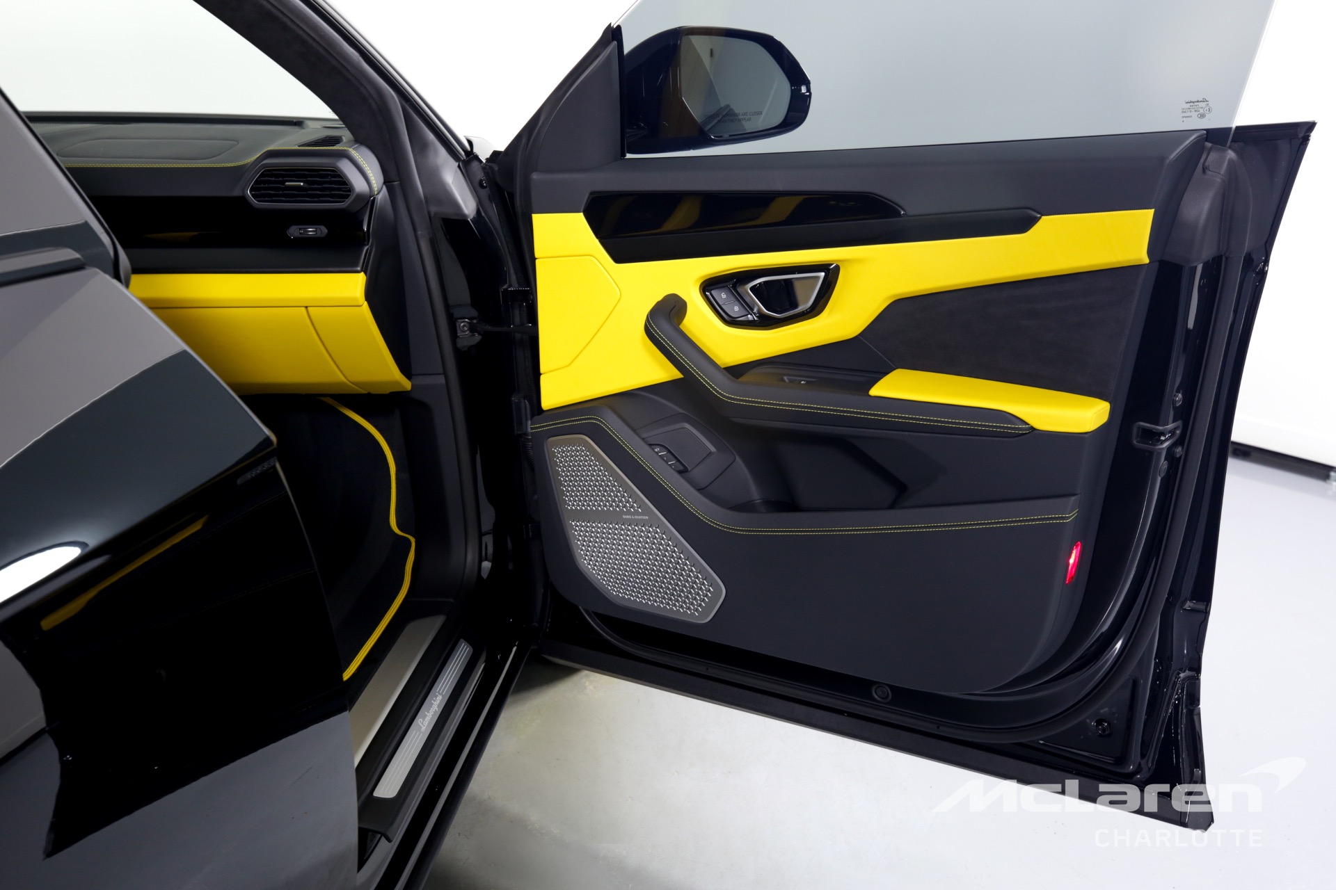 Used 2022 LAMBORGHINI URUS | Charlotte, NC