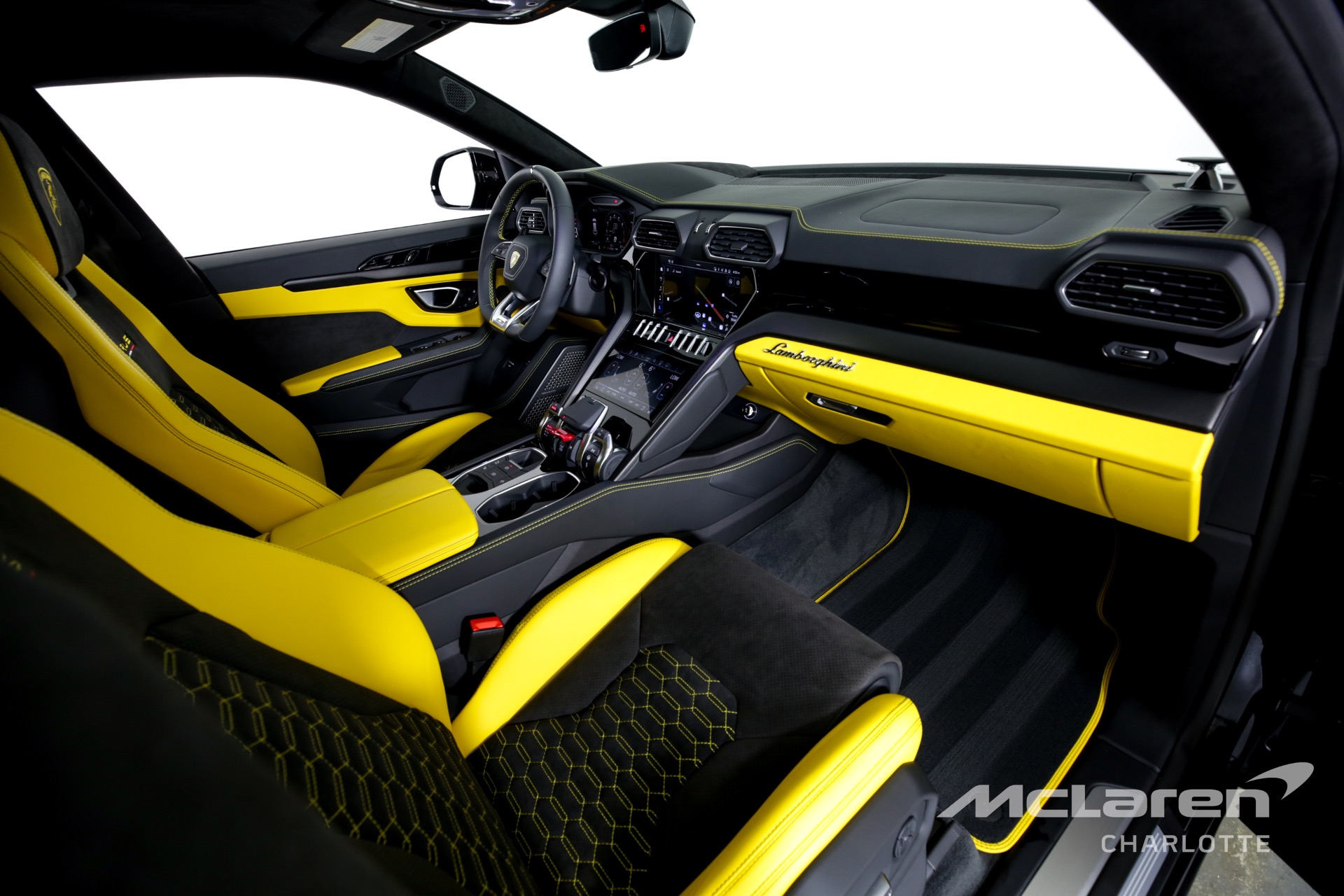 Used 2022 LAMBORGHINI URUS | Charlotte, NC