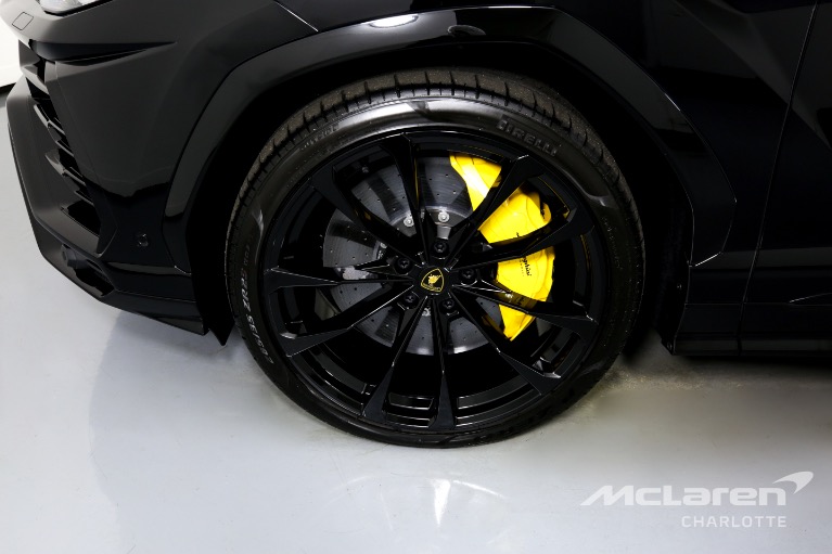 Used-2022-LAMBORGHINI-URUS