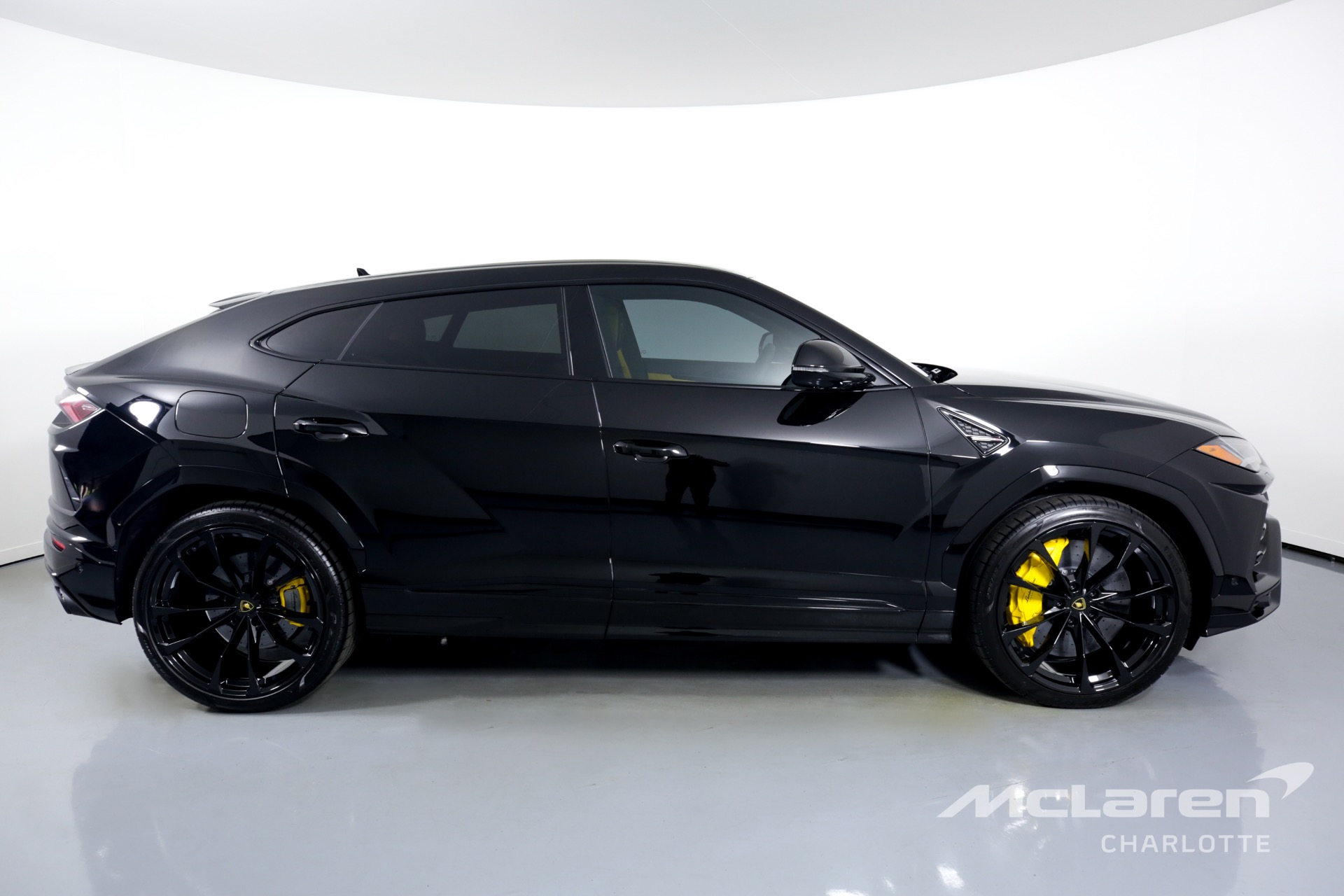 Used 2022 LAMBORGHINI URUS | Charlotte, NC