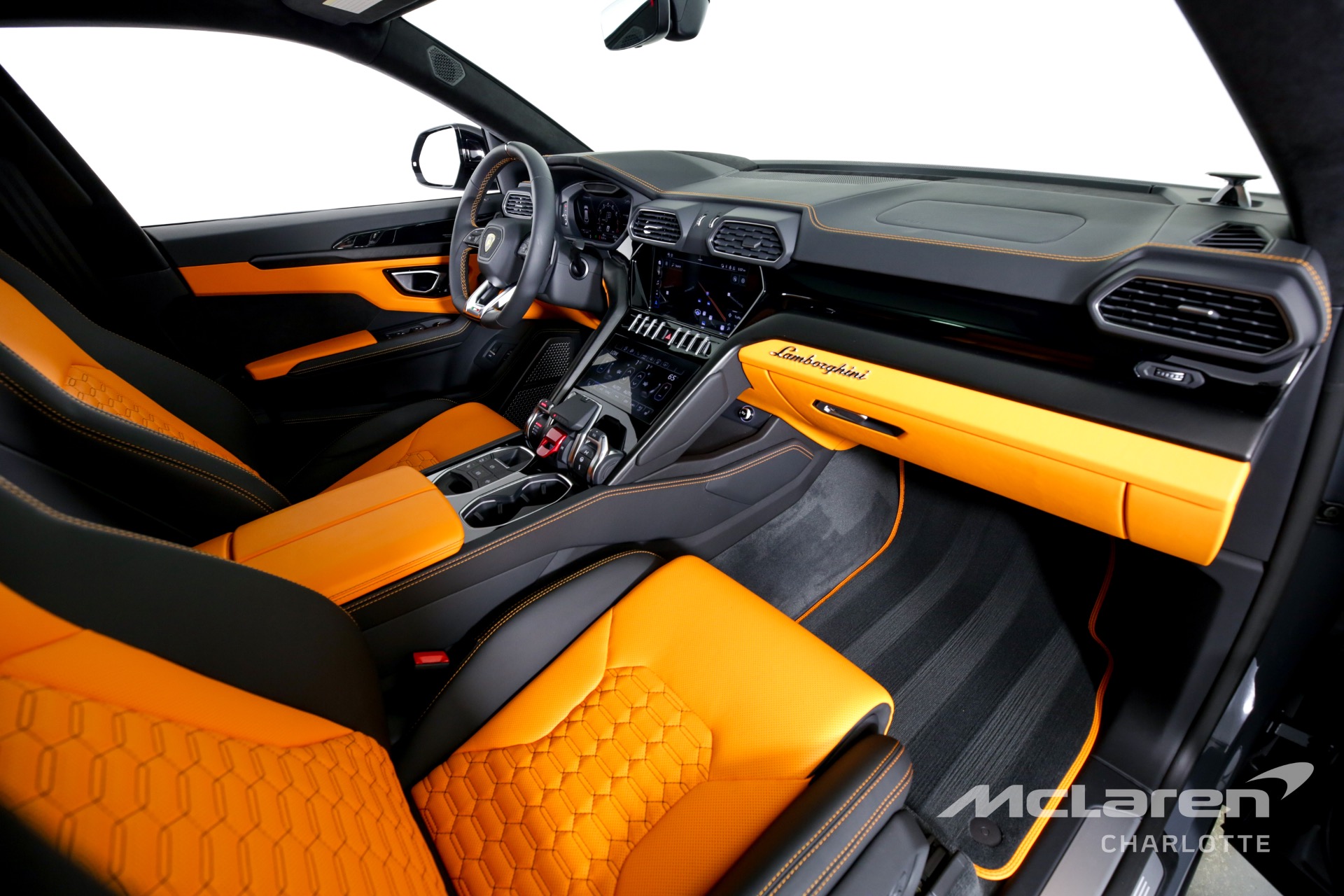 Used 2022 LAMBORGHINI URUS | Charlotte, NC