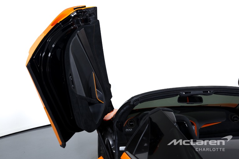 Used-2020-McLaren-720S-Spider-Performance