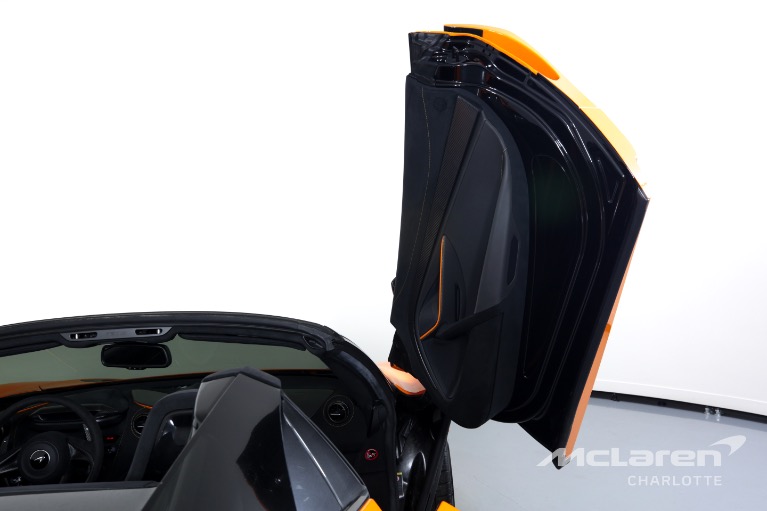 Used-2020-McLaren-720S-Spider-Performance