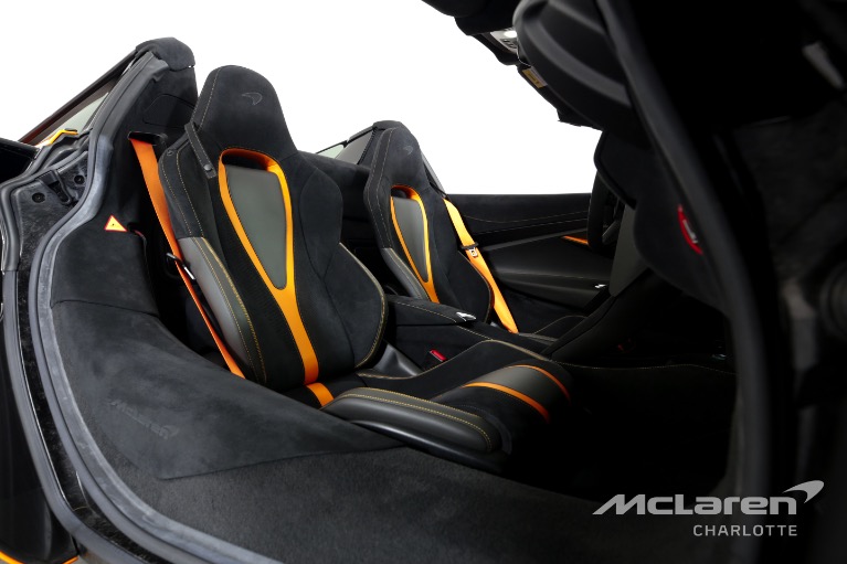 Used-2020-McLaren-720S-Spider-Performance