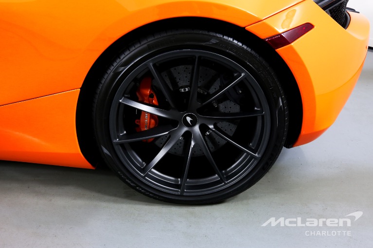 Used-2020-McLaren-720S-Spider-Performance