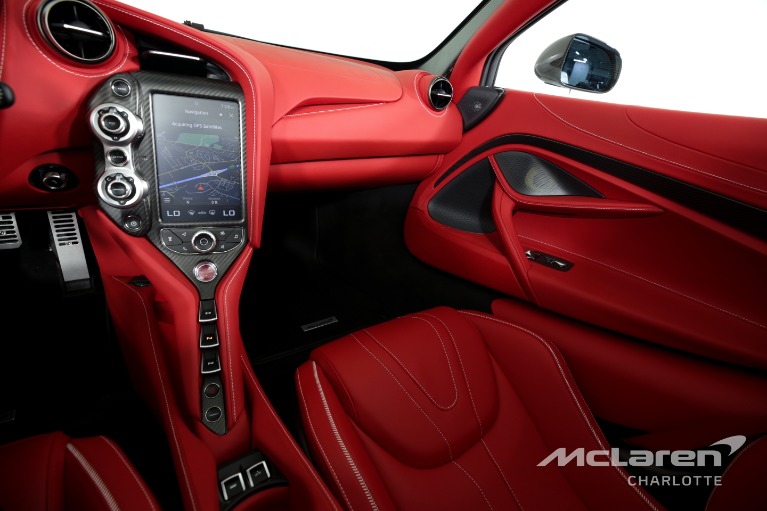 Used-2022-McLaren-720S-Spider-Performance