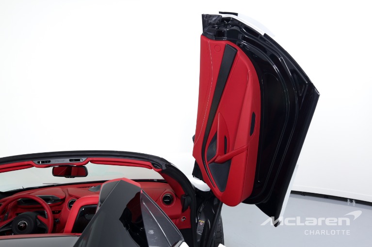 Used-2022-McLaren-720S-Spider-Performance
