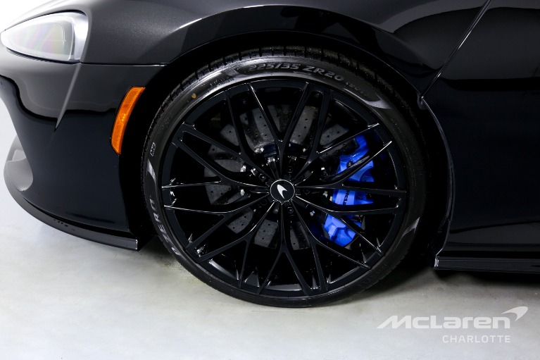 New-2022-McLaren-GT