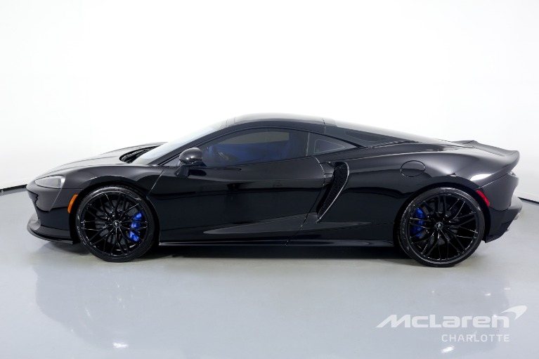 New-2022-McLaren-GT
