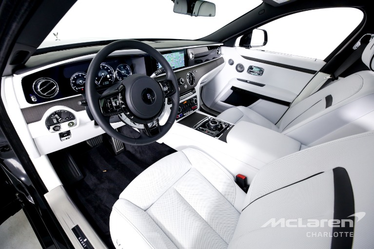 Used-2022-Rolls-Royce-Ghost