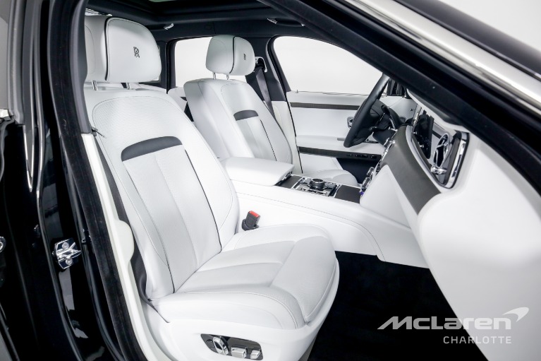 Used-2022-Rolls-Royce-Ghost