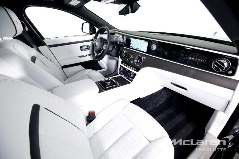 Used-2022-Rolls-Royce-Ghost