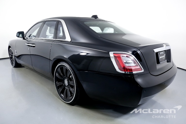 Used-2022-Rolls-Royce-Ghost