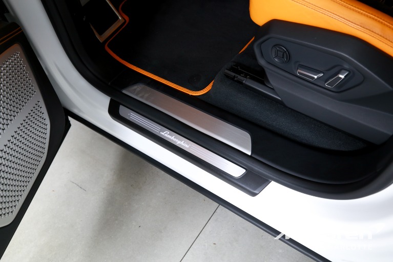 Used-2022-LAMBORGHINI-URUS