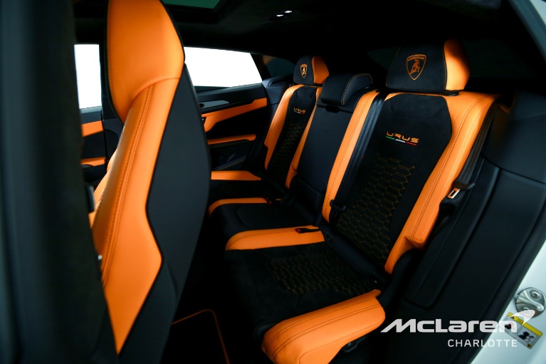 Used-2022-LAMBORGHINI-URUS