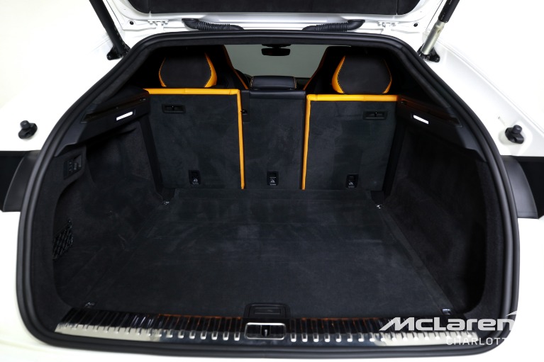 Used-2022-LAMBORGHINI-URUS