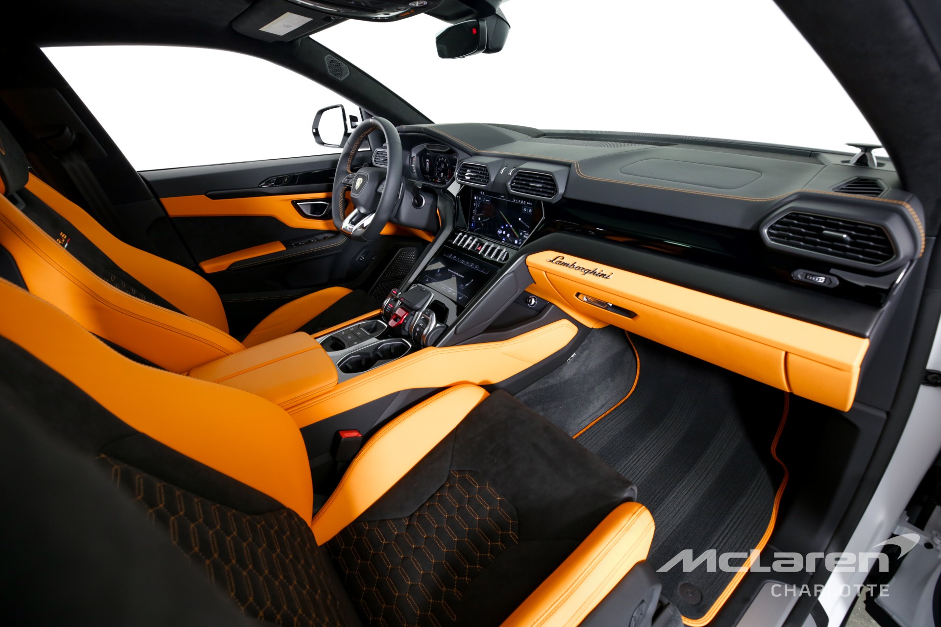 Used 2022 LAMBORGHINI URUS | Charlotte, NC