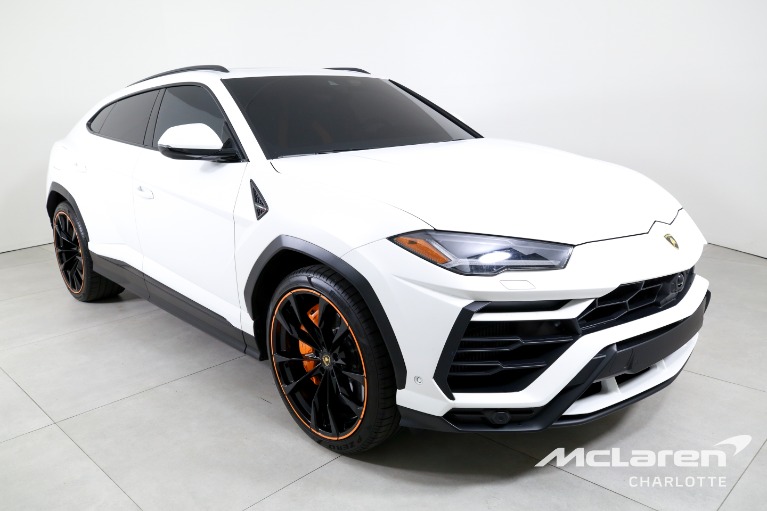 Used-2022-LAMBORGHINI-URUS