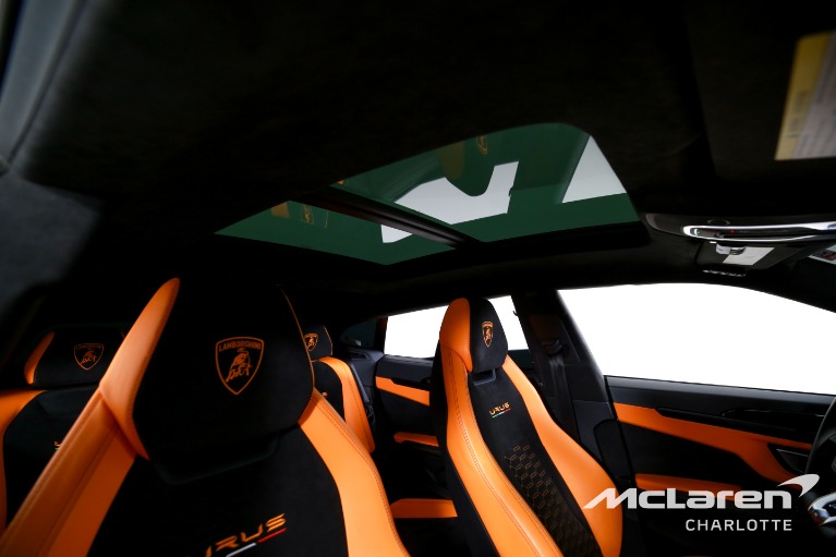 Used-2022-LAMBORGHINI-URUS