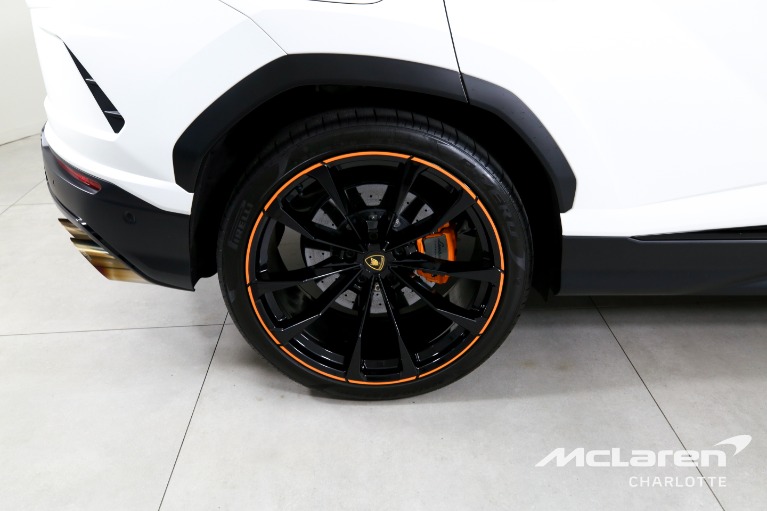Used-2022-LAMBORGHINI-URUS