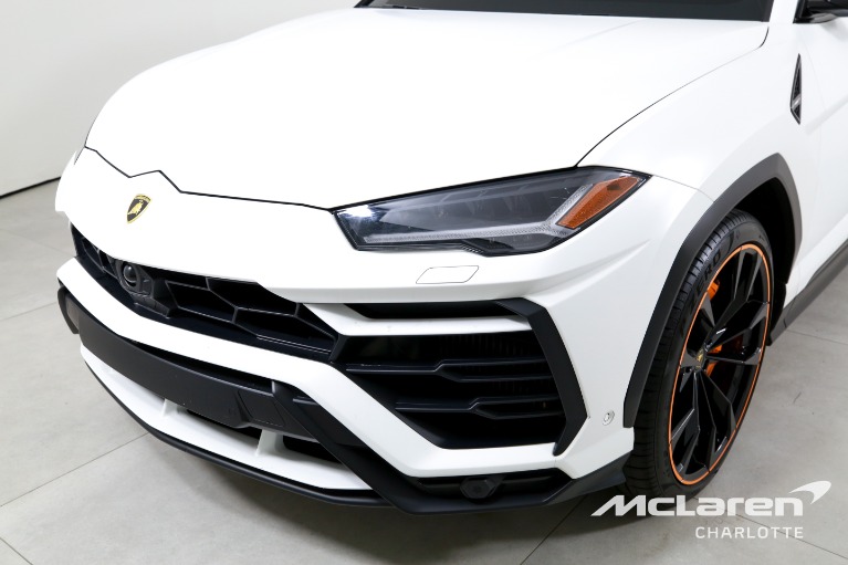 Used-2022-LAMBORGHINI-URUS