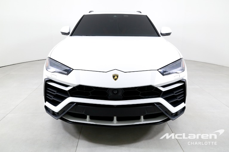 Used-2022-LAMBORGHINI-URUS