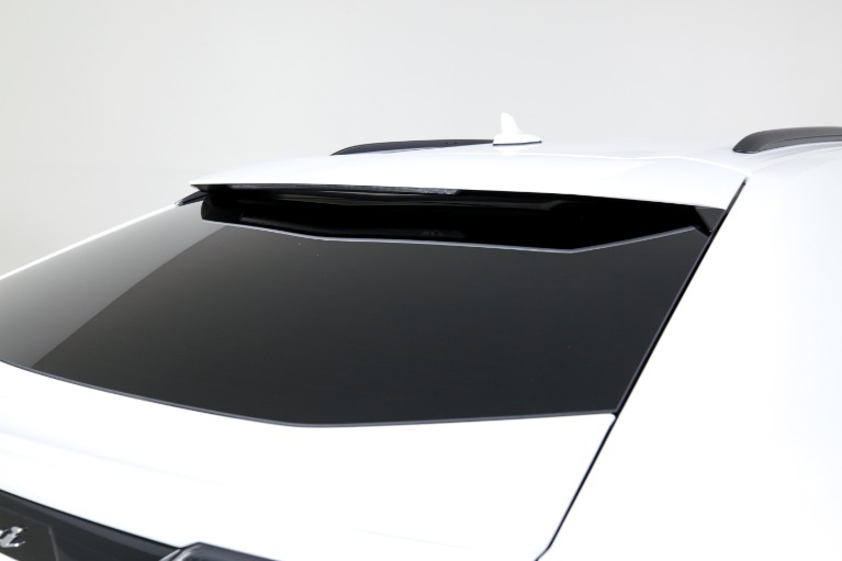 Used-2022-LAMBORGHINI-URUS
