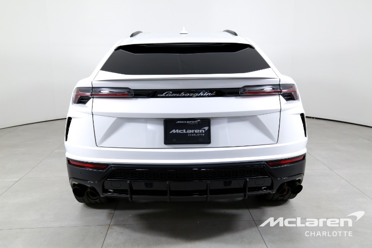 Used-2022-LAMBORGHINI-URUS
