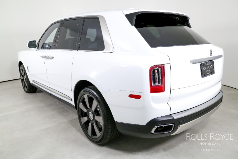 Used-2022-Rolls-Royce-CULLINAN