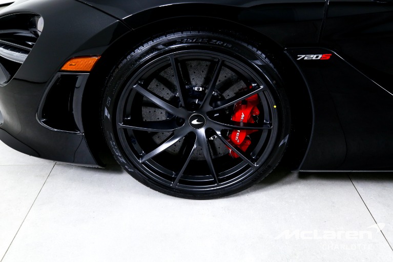 Used-2022-McLaren-720S-Spider-Performance