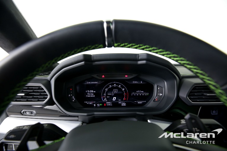 Used-2022-LAMBORGHINI-URUS