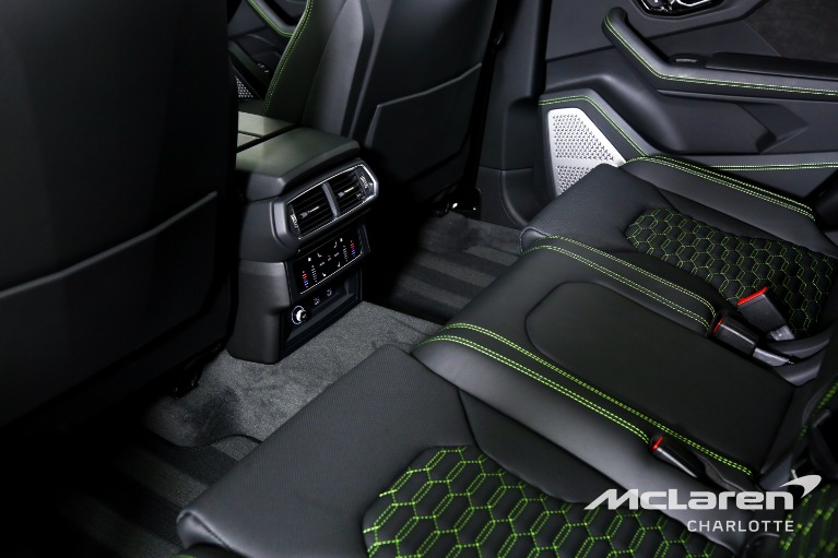 Used-2022-LAMBORGHINI-URUS