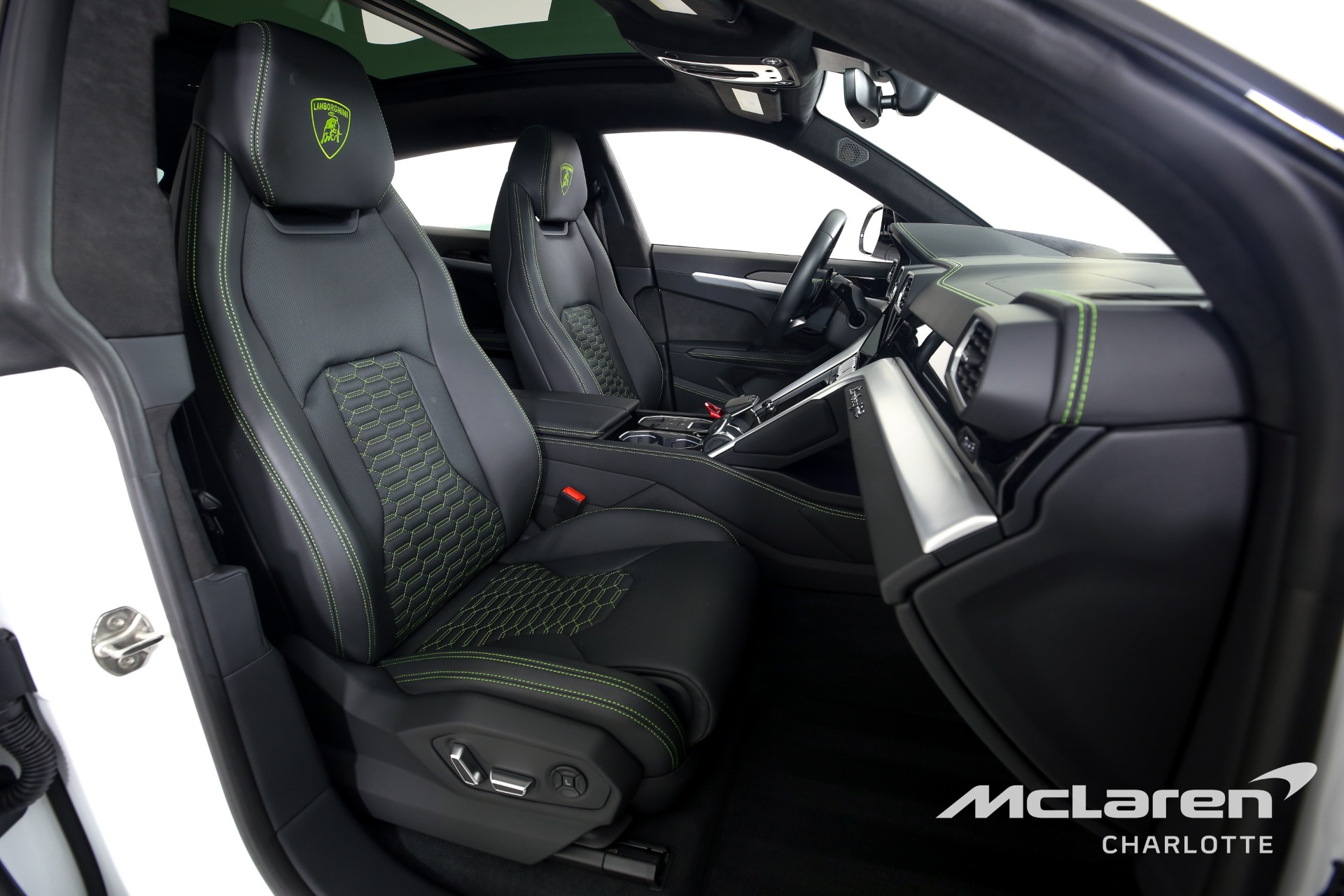 Used 2022 LAMBORGHINI URUS | Charlotte, NC