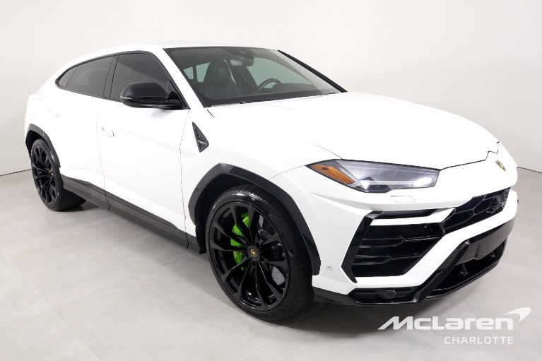 Used-2022-LAMBORGHINI-URUS