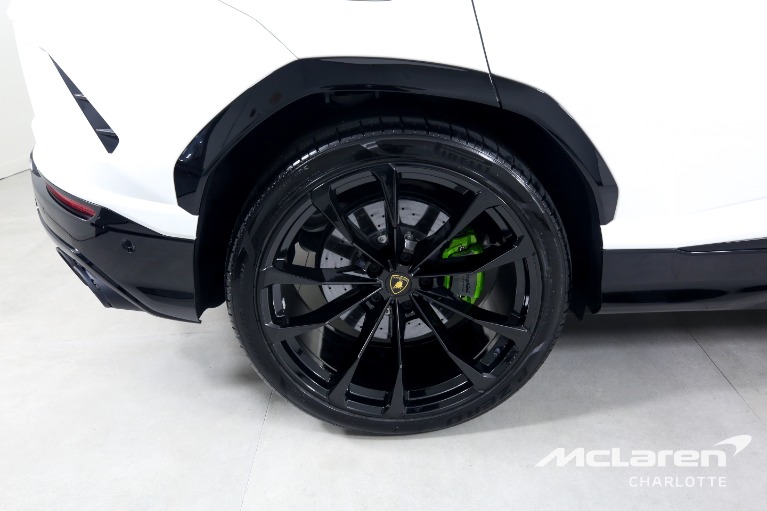 Used-2022-LAMBORGHINI-URUS