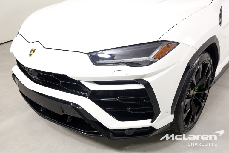 Used-2022-LAMBORGHINI-URUS