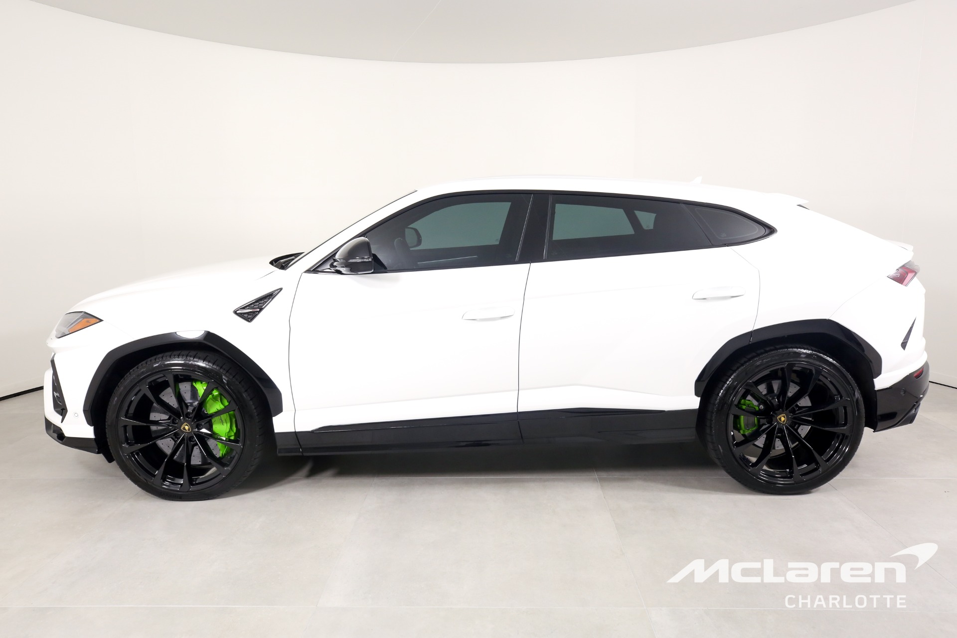 Used 2022 LAMBORGHINI URUS | Charlotte, NC