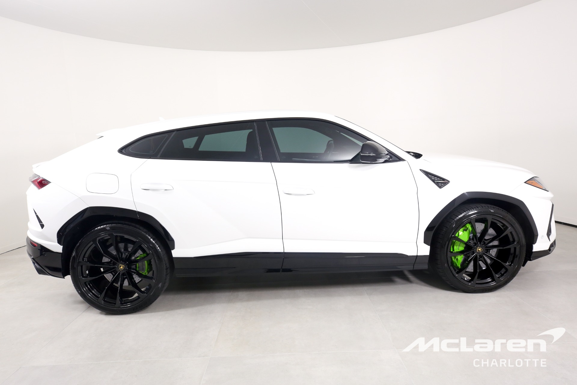 Used 2022 LAMBORGHINI URUS | Charlotte, NC
