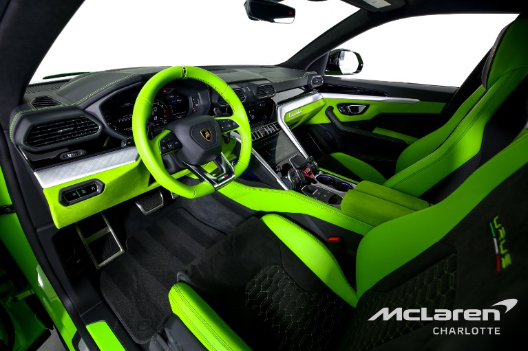 Used-2022-Lamborghini-Urus