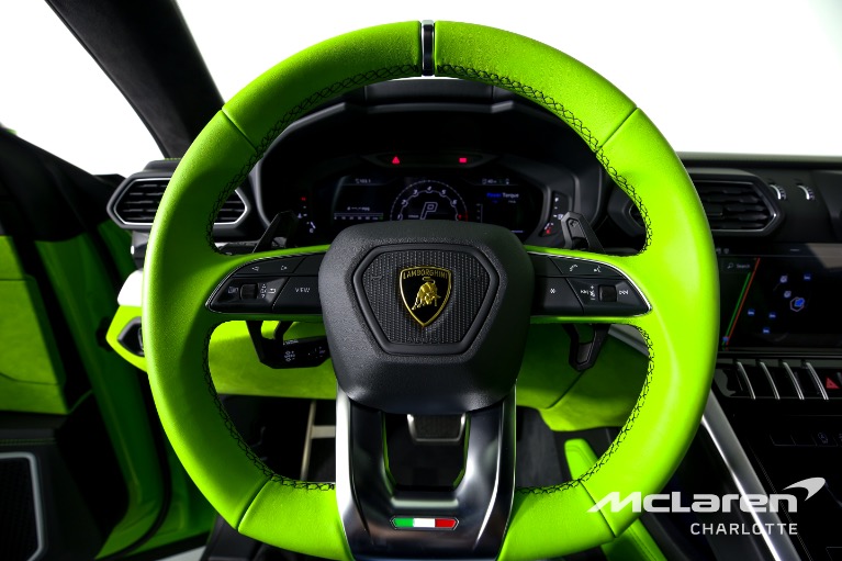 Used-2022-Lamborghini-Urus