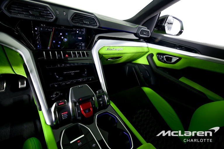 Used-2022-Lamborghini-Urus