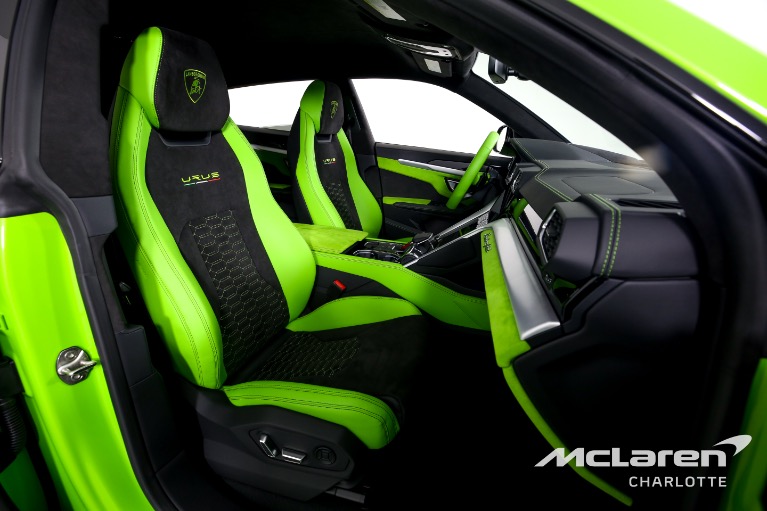 Used-2022-Lamborghini-Urus