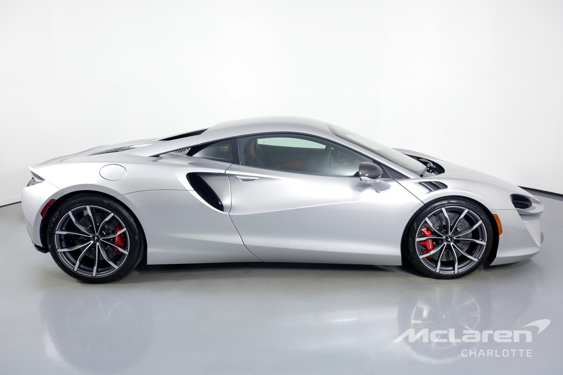 Used 2023 McLaren Artura | Charlotte, NC