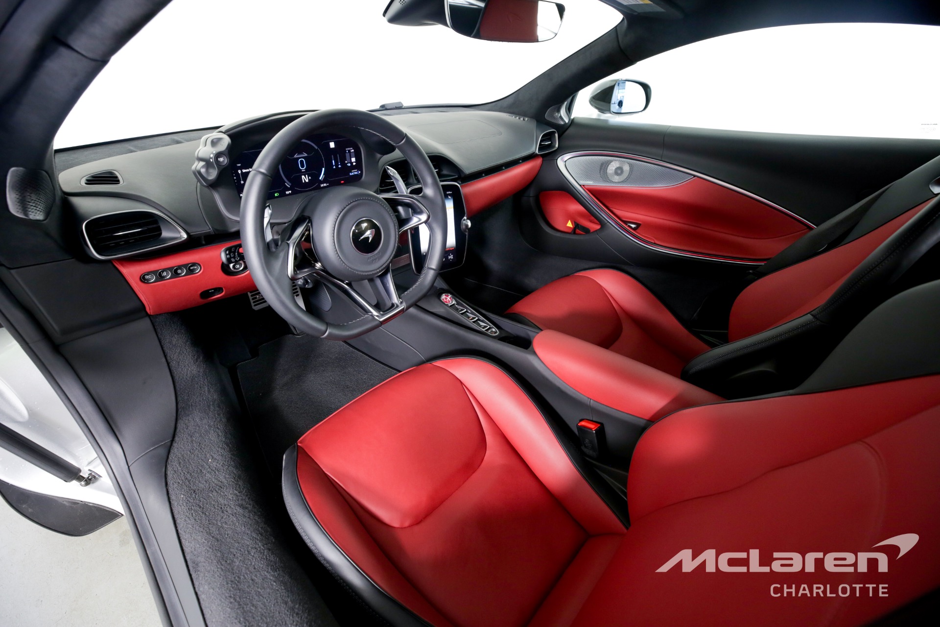 Used 2023 McLaren Artura | Charlotte, NC