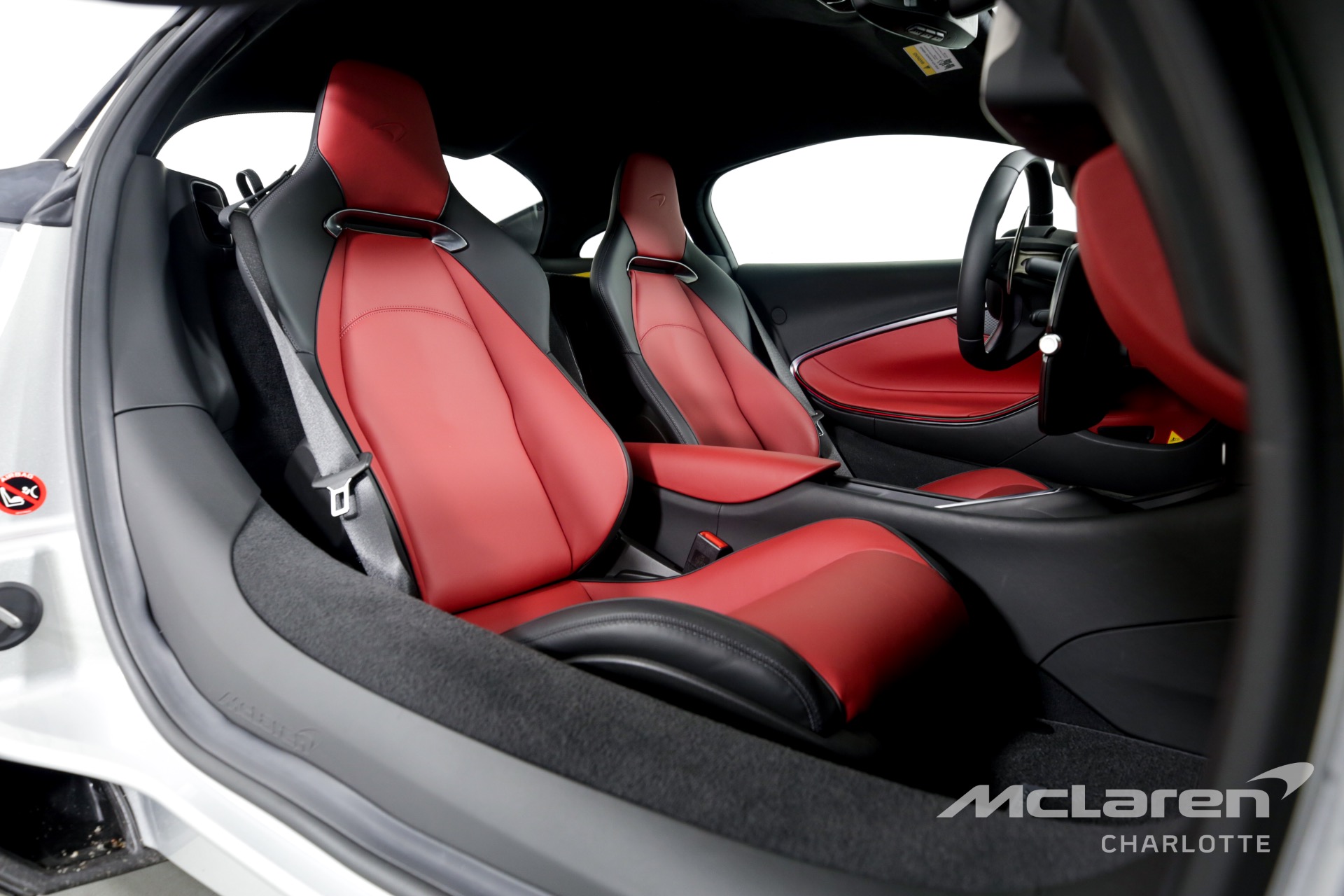 Used 2023 McLaren Artura | Charlotte, NC