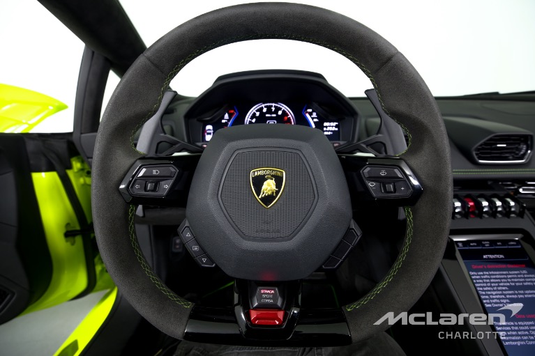 Used-2022-Lamborghini-Huracan-LP-610-2-EVO-Spyder