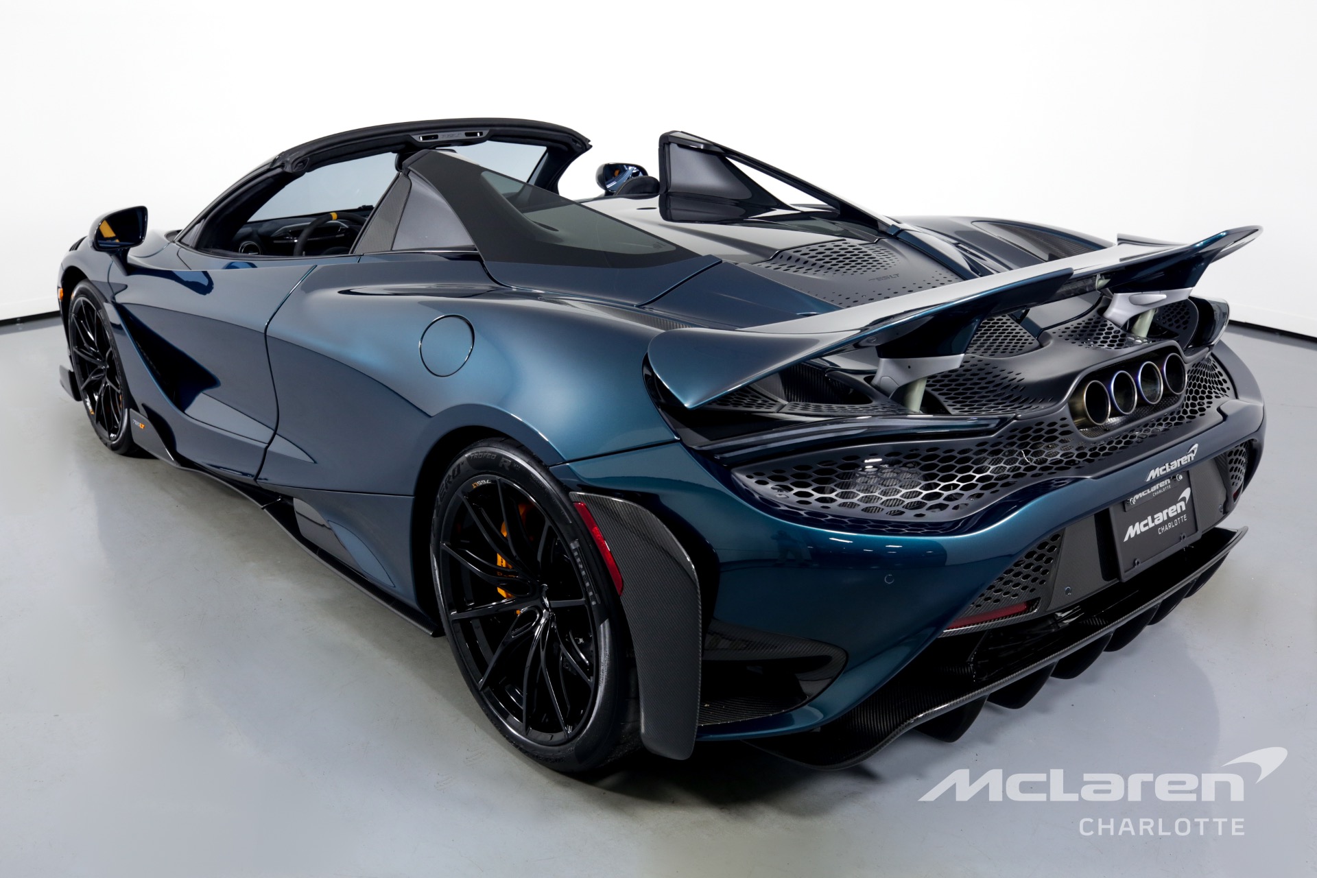 Used 2022 McLaren 765LT Spider | Charlotte, NC