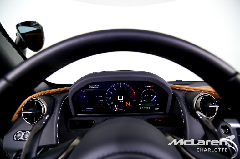 Used-2022-McLaren-720S-Spider-LUXURY